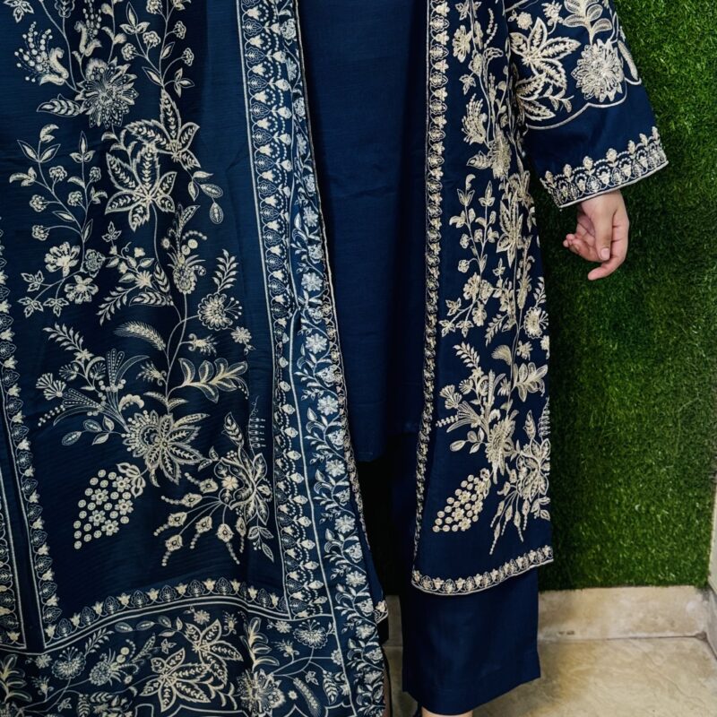 4 PC Embroidery Plain Khaddar Fabric