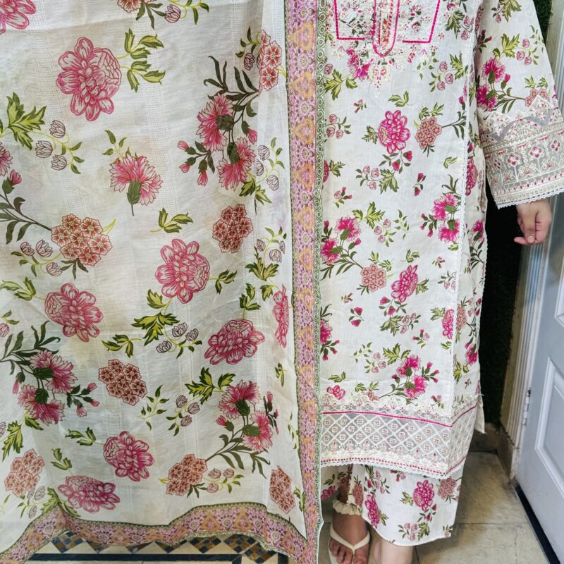 3 PC Embroidery Plain Cotton Lawn