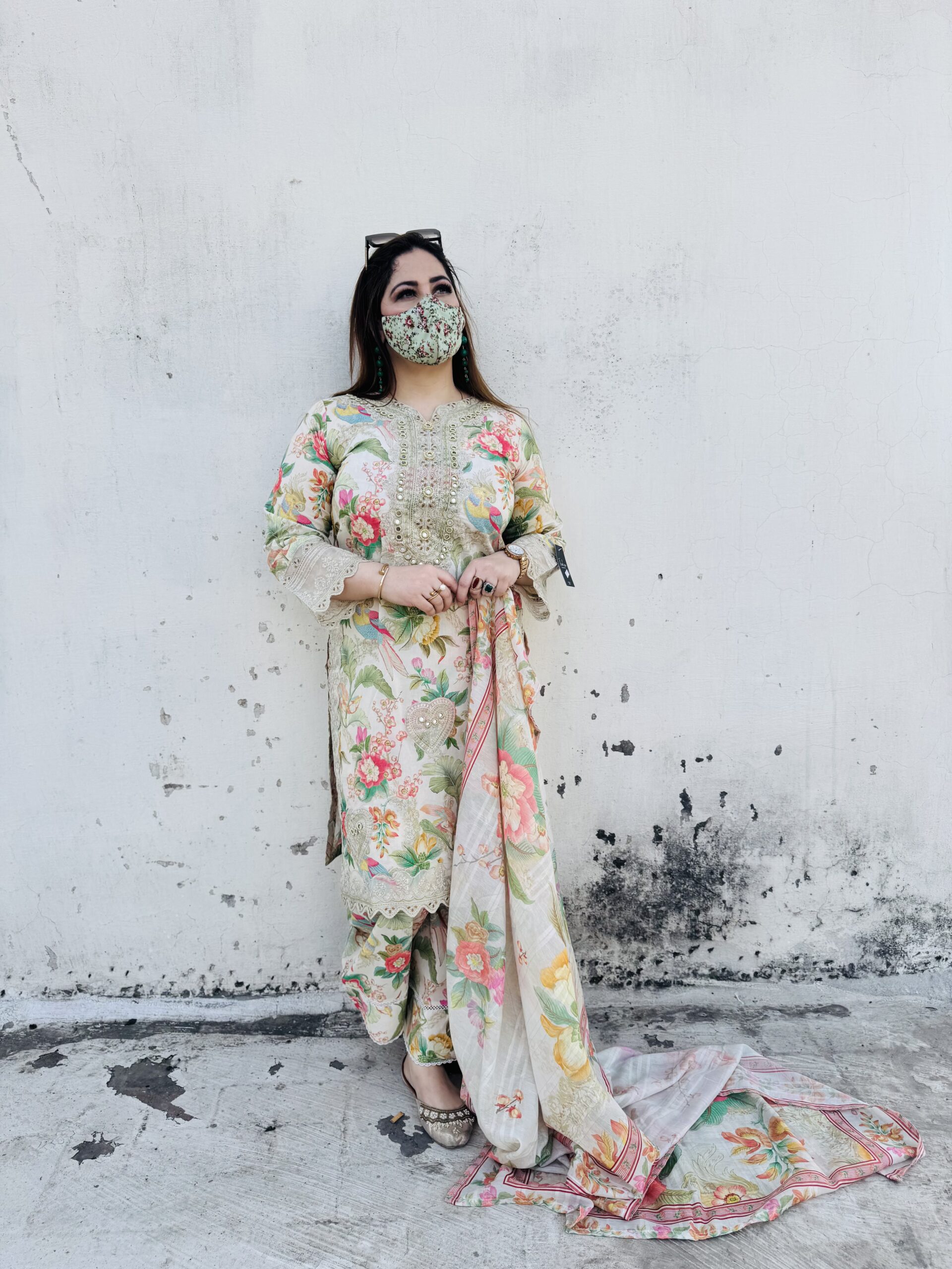 3 PC Mirror Embroidery Lawn Fabric - Image 6