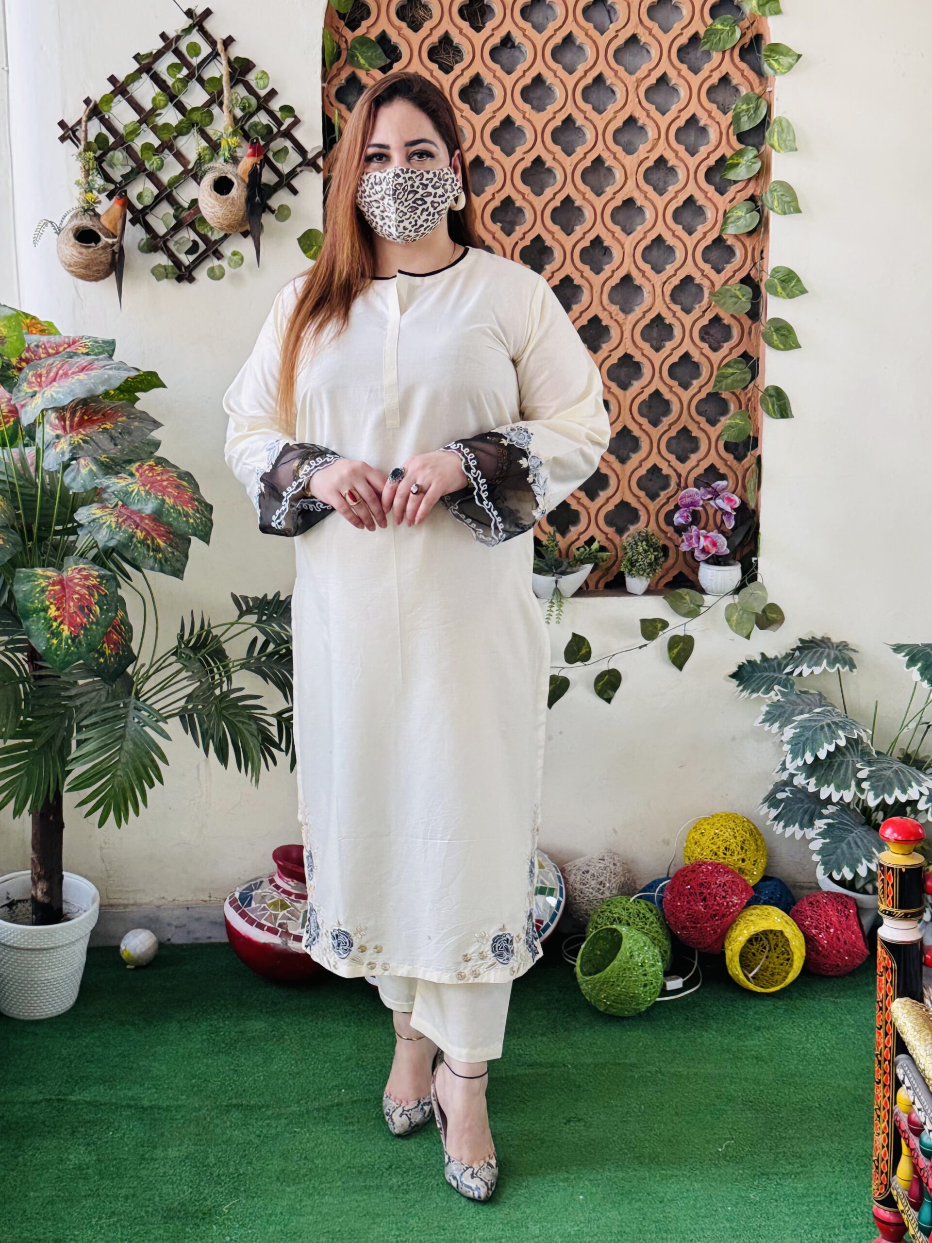 2 PC Embroidery Plain Lawn