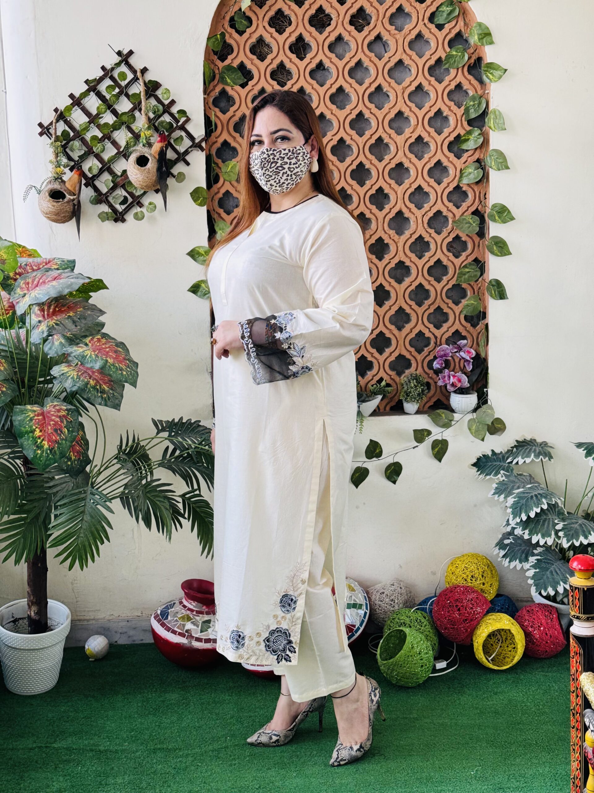 2 PC Embroidery Plain Lawn - Image 2