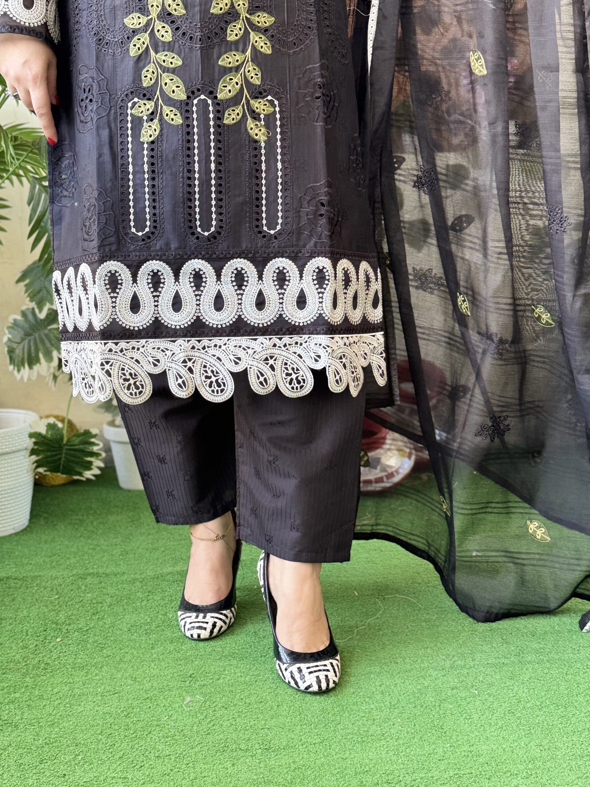 3 PC Embroidery Printed Lawn Fabric - Image 5