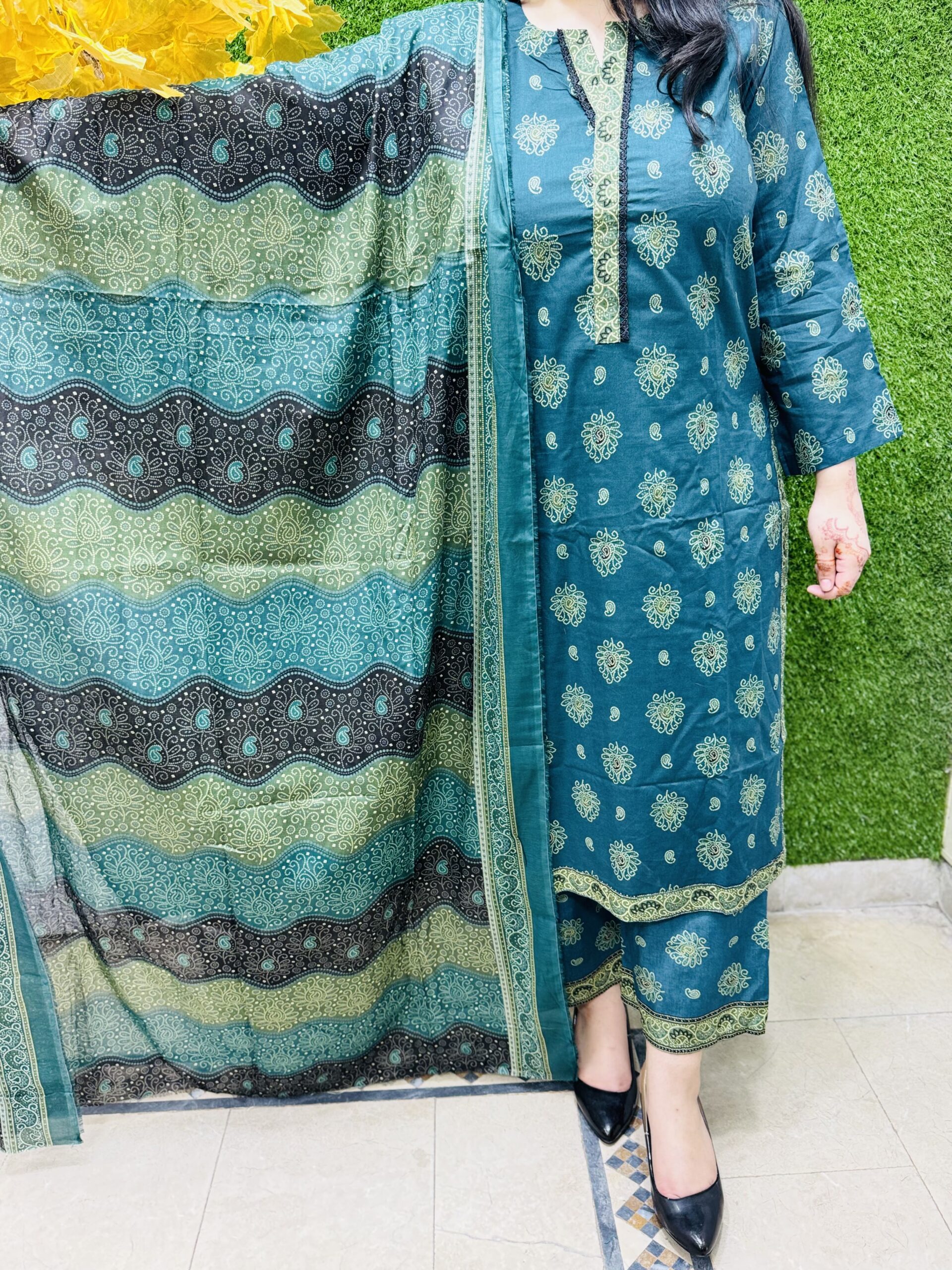 3 PC Printed Lawn Fabric