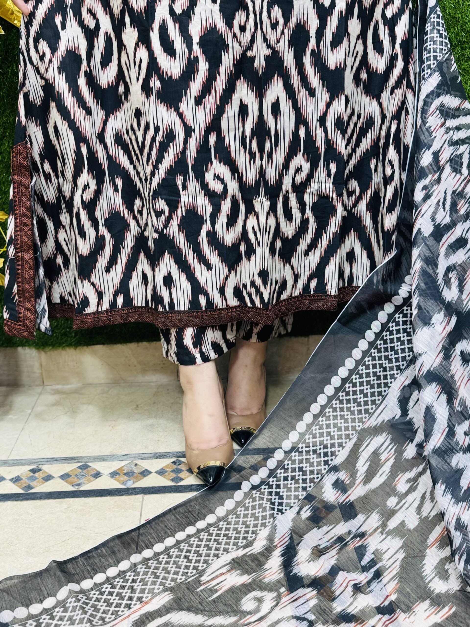 3 PC Embroidery Printed Lawn Fabric - Image 4