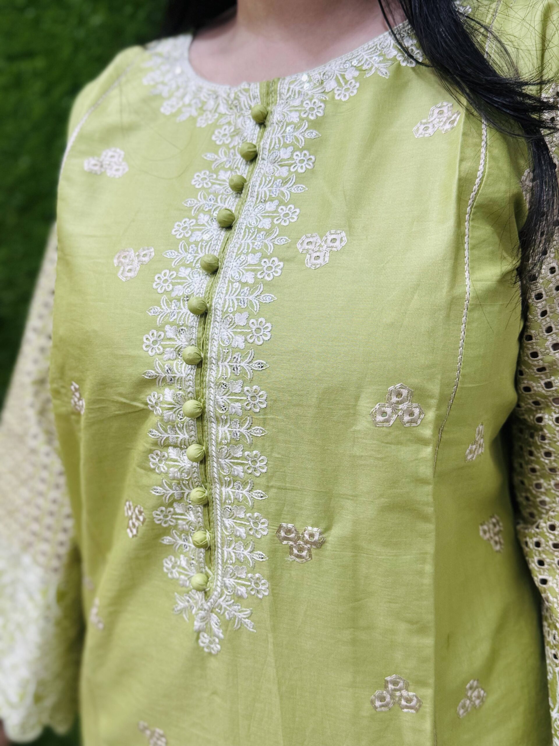 3 Pc Embroidery Lawn Fabric - Image 3