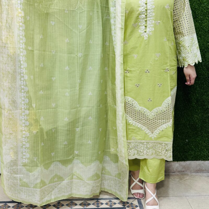 3 Pc Embroidery Lawn Fabric