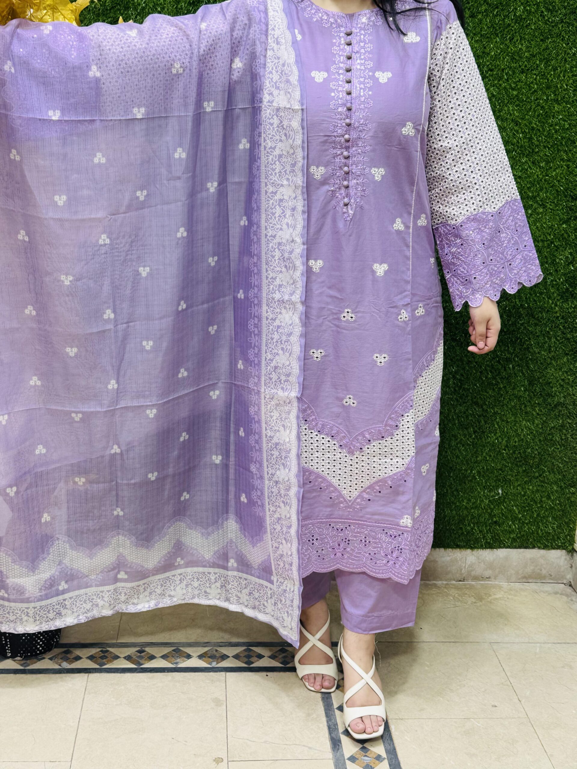 3 Pc Embroidery Lawn Fabric